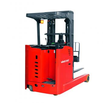 Xe nâng đứng lái