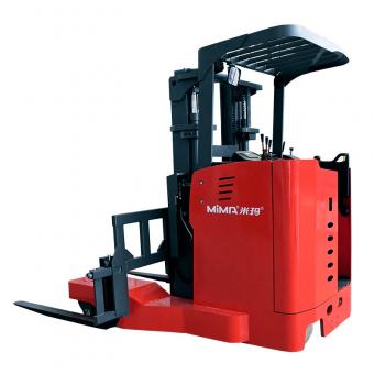 Xe nâng 4 hướng