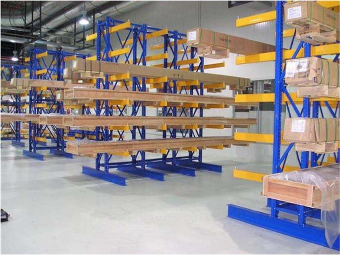 Hệ thống kệ đỡ dạng tay đòn